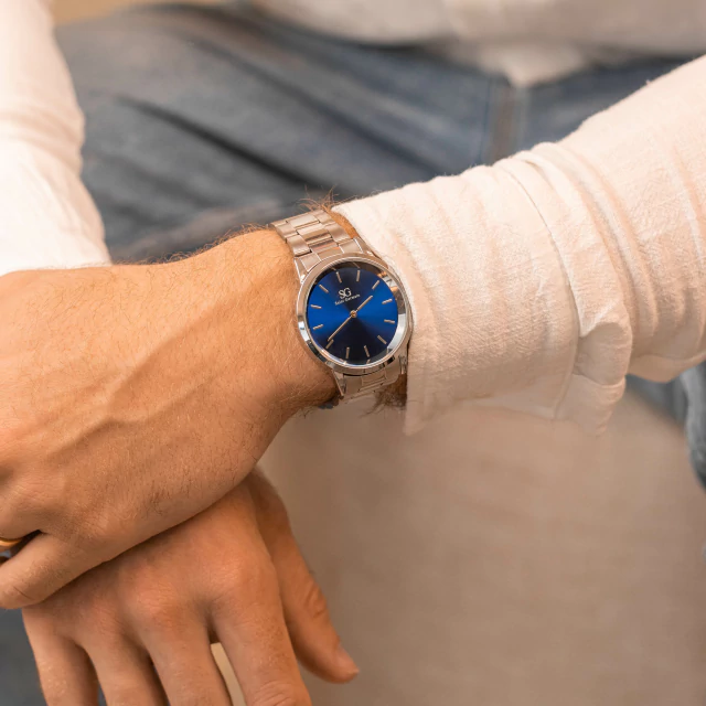 Men's Watch Silver Bracelet Blue Background Belmont Blue Silver 40mm