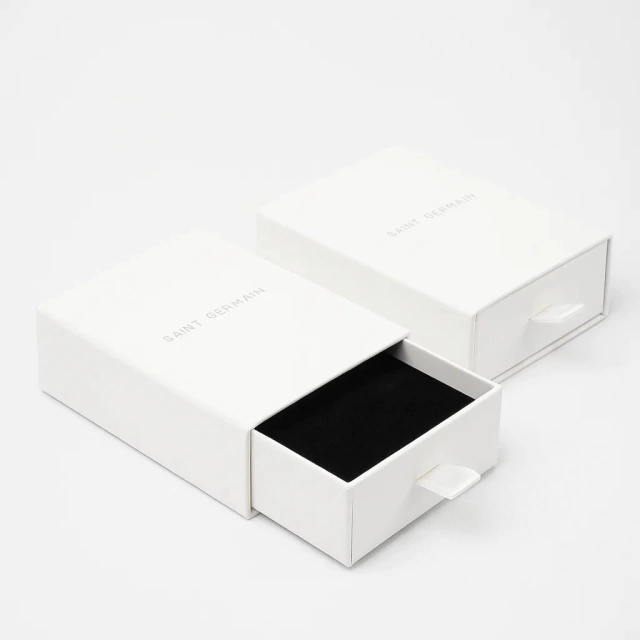Customizable Gold Smooth Bar Bracelet